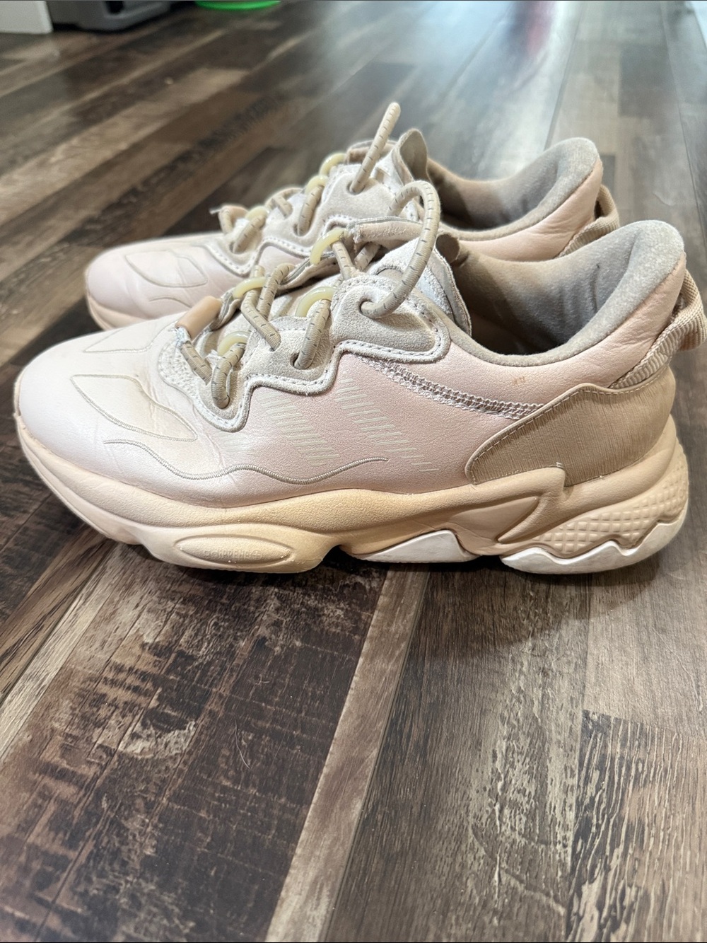 Adidas Ozweego Beige Women's Originals Sneakers Shoes GZ2776 Size 7.5‎